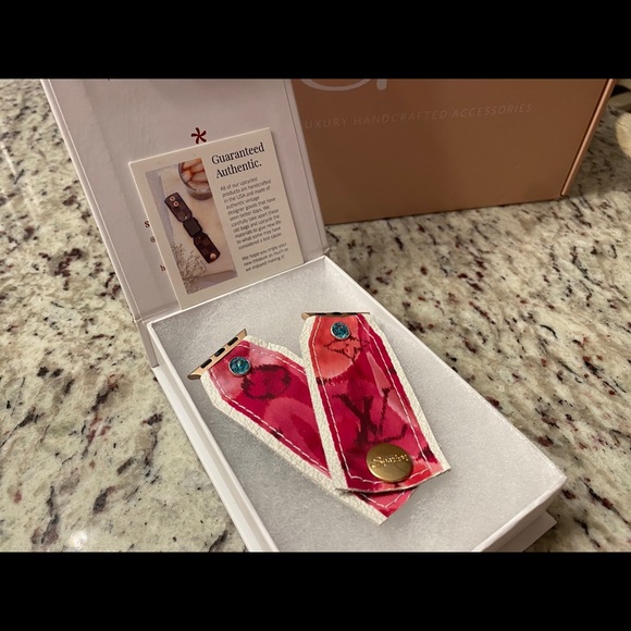 Spark*l Apple Band Louis Vuitton - Picture 2 of 5